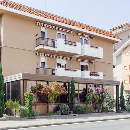Residence Greco San Bartolomeo Al Mare Extérieur photo