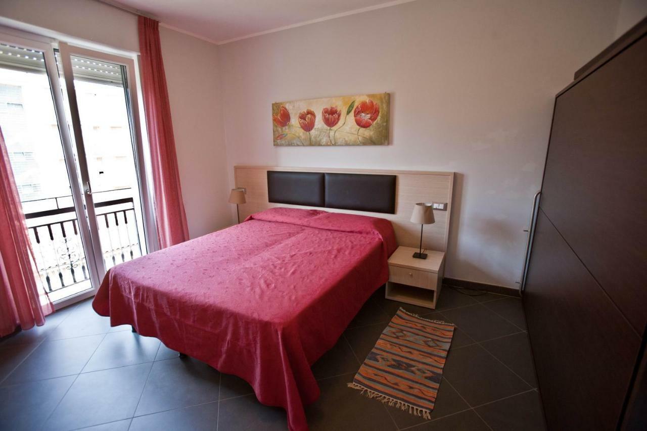 Residence Greco San Bartolomeo Al Mare Extérieur photo